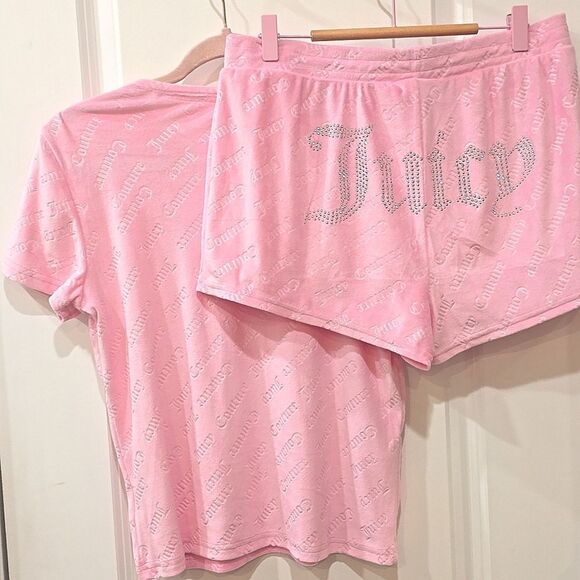 Juicy Couture Signature Diagonal Embossed Logo Rhinestone Juicy Velour PJ Set - Picture 6 of 6